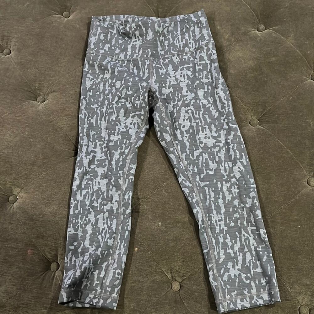 Lulu lemon crop leggings size 8